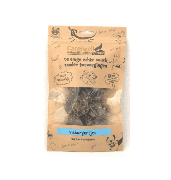 De Carniwell Visburgertjes zijn een heerlijke gezonde beloning voor je hond. Maar ook lekker als tussendoortje. De snack is 100% natuurlijk en er wordt dus ook niets aan toegevoegd. De Carniwell Visburgertjes zijn rijk aan eiwitten, gezonde vetten en mineralen. Dit helpt een gezonde, glanzende huid en vacht te stimuleren.  De visburgertjes zijn hypo-allergeen, bevatten maar 1 eiwitbron en bestaan voor 100% uit gedroogde vis. Ze zijn zo lekker, je hond zal er bij smakken ;) Alle Carniwell vis- en vleesdelicatessen zijn lucht gedroogd, 100% natuurlijk en graanvrij. De snacks zitten handig verpakt in hersluitbare zakjes Inhoud: 80 gram . eiwit 75% · vet 3.6% · ruwe as 13% · vocht 6% · ruwe vezel 0.6% · omega 3 0.35% · samenstelling 100% Vis Over Carniwell hondensnacks  Carniwell zijn lokale vis- en vleesdelicatessen voor je hond. Ruim 80% komt direct uit Nederland en er wordt niets van buiten Europa geïmporteerd. Dit laatste heeft als grote voordeel dat de Carniwell-snacks niet radio actief bestraald worden, dit in tegenstelling met andere soortgelijke producten die in dierenspeciaalzaken en andere winkels te vinden zijn en van buiten Europa afkomstig zijn. Carniwell Granen- en glutenvrije snacks Naast de gezonde voedingswaarde hebben veel Carniwell-snacks een extra gezondheidsspecialiteit. Zo helpen bijv. de ‘Konijnenoortjes’ een gezond gebit te bevorderen en stimuleren de ‘Kabeljauwfiletsigaren’ een gezonde glanzende huid en vacht! Alle Carniwell vis- en vleesdelicatessen zijn lucht gedroogd, 100% natuurlijk en graanvrij. De snacks zitten handig verpakt in hersluitbare zakjes. Snacks voor honden met een allergie Met deze onweerstaanbare hypoallergene hondensnack krijg je alles gedaan! Ideaal voor bij de hondentraining of lekker als tussendoortje! De Carniwell Visburgertjes zijn een onweerstaanbare en natuurlijke beloning om je hond te motiveren. De trainertjes bevatten bovendien één eiwitbron (100% Vis), hierdoor zijn de Carniwell snacks ook geschikt voor honden met allergieën, voedsel-intoleranties en voor honden die op dieet zijn. De Visburgertjes zijn rijk aan eiwitten. Hypoallergene hondensnacks Carniwell Carniwell behoort tot de gezondste delicatessen. De snacks zijn puur en er wordt niets aan toegevoegd. Elke delicatesse bevat maar 1 eiwitbron die gemakkelijk aan de kleur te herkennen is. Zo zijn alle snacks die afkomstig zijn van bijv. het konijn gekenmerkt met een roze etiket en de vis met een blauw etiket. Ideaal als je hond een hypoallergeen dieet heeft of om welke reden dan ook een voorkeur heeft voor bepaalde eiwitbronnen! Bestel Carniwell snacks bij A Lot for Doodles Bestel je Carniwell snacks eenvoudig bij A Lot for Doodles. Of je nu een traingssnack zoekt of een heerlijk tussendoortje voor je hond, je slaagt zeker weten met het ruime assortiment wat uit voorraad leverbaar is. Heb je vragen over onze producten of advies nodig wat je het beste kunt bestellen? Neem gerust contact met ons op, we helpen je graag verder.