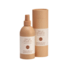 Nocat Studio Voordeelset LUFT Met deze Nocat Studio Voordeelset LUFT shop je de heerlijk verzorgingsproducten van Nocat Studio nu met extra voordeel! De luxe verzorgingsproducten van Nocat Studio zijn 100% vegan, gemaakt van biologische en natuurlijke ingrediënten en speciaal voor honden pH-gebalanceerd. Veilig en effectief voor alle haartypes en tevens zeer geschikt voor doodles! Heerlijke verzorgingsproducten voor een stralende hond en 100% knuffelgarantie ;) Nocat Studio Voordeelset LUFT is vers gewassen linnen in een fles. De frisse en schone geur met zachte tonen van Ozon Accord, Meloen en Meidoorn nodigt uit om de hele dag met je hond te knuffelen. Duurzame luxe met een gegarandeerde knuffelgeur. Deze Nocat Studio Voordeelset LUFT bestaat uit: - Nocat Studio Cuddle+Care Shampoo LUFT   375ml - Nocat Studio Refresh+Detangle Grooming Spray LUFT   375ml - Katoenen tas - Canvas speelgoed bot Tip: bestel onze mengfles mee voor de juiste mengverhouding (1:20) Nocat Studio Cuddle+Care Shampoo LUFT De Cuddle+Care Shampoo LUFT van Nocat Studio is een zachte revitaliserende shampoo. Perfect pH-gebalanceerd voor honden. Duurzame luxe, gemaakt van biologische & natuurlijke ingrediënten met een gegarandeerde knuffel geur. Nocat Studio LUFT is vers gewassen linnen in een fles. De frisse en schone geur met zachte tonen van Ozon Accord, Meloen en Meidoorn nodigt uit om de hele dag met je hond te knuffelen. Zowel de shampoo als de spray maken de vacht zacht en schoon. De producten zijn in samenwerking met trimmers ontwikkeld, de shampoo geeft de vacht maximale volume en is daarnaast ook zacht. Gebruik onze cuddle+care shampoo voor reiniging en de heerlijke 3-in-1 refreh+detangle voor de finishing touch. Crèmespoeling is niet nodig, de verzachtende werking is opgenomen in de spray en kun je dus perfect gebruiken op een natte vacht na het wassen. De shampoo schuimt niet heel erg. Dit komt omdat de minimale hoeveelheid sulfaat is opgenomen om de producten zo puur mogelijk houden en daarmee zo gezond mogelijk voor honden. Nocat Studio Refresh+Detangle Grooming Spray LUFT De Refresh+Detangle Grooming Spray LUFT van Nocat Studio is een verfrissende 3-in-1 verzorgingsspray. Perfect pH-gebalanceerd voor honden. Gemaakt van biologische & natuurlijke ingrediënten met een gegarandeerde knuffel geur. Nocat Studio LUFT is vers gewassen linnen in een fles. De frisse en schone geur met zachte tonen van Ozon Accord, Meloen en Meidoorn nodigt uit om de hele dag met je hond te knuffelen. Gebruik in combinatie met de Nocat Studio Cuddle+Care Shampoo LUFT na een bad. Of gebruik de Refresh+Detangle Grooming Spray tussendoor, om de vacht op te frissen, te ontklitten voorafgaand aan een borstel beurt en om een frisse geur toe te voegen. Zowel de shampoo als de spray maken de vacht zacht en schoon. De producten zijn in samenwerking met trimmers ontwikkeld, de shampoo geeft de vacht maximale volume en is daarnaast ook zacht. Over Nocat Studio Nocat studio is opgericht door Christina, waarbij haar ruwharige Teckel Otis de grootste inspiratiebron was. Omdat haar Teckel dol is om op de vreemdste plekken te liggen, net als katten, was de bodem gelegd voor de naam; Nocat. Nocat studio is een Nordic beautymerk voor honden. Luxe verzorgingsproducten, 100% vegan, gemaakt van biologische en natuurlijke ingrediënten en speciaal voor honden pH-gebalanceerd. Er zijn 3 verschillende verfrissende geuren JORD (Aarde), LUFT (Lucht) en VAND (Water). Nocat Studio biedt luxe vegan hondenproducten met hoogwaardige natuurlijke ingrediënten, is dierproefvrij, biedt 100% knuffelgarantie en het design is tevens ook nog eens heel erg interieur proof. De nocat studio beauty essentials voor honden Alle nocat studio producten zijn speciaal voor honden pH-gebalanceerd en gemaakt van biologische en natuurlijke ingrediënten, ook nog eens met een gegarandeerde knuffelgeur. De producten schuimen niet heel erg, dit komt omdat ze bij Nocat Studio de minimale hoeveelheid sulfaat hebben opgenomen om de producten zo puur mogelijk houden (en daarmee zo gezond mogelijk voor jouw hond). Bestel Nocat Studio bij A Lot for Doodles Bestel Nocat Studio eenvoudig bij A Lot for Doodles. Of je nu een shampoo zoekt of een heerlijk tussendoortje voor je hond, je slaagt zeker weten met het ruime assortiment wat uit voorraad leverbaar is bij de leukste shop voor jouw hond. Heb je vragen over onze producten of advies nodig wat je het beste kunt bestellen? Neem gerust contact met ons op, we helpen je graag verder! Volg A Lot for Doodles op Social Media Blijf op de hoogte van de leukste producten voor jouw hond. Volg ons op Instagram en Facebook.