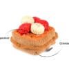 IHOP x PLAY Thick N Fluffy French Toast Tijd voor een brunch die piept van plezier! De IHOP x PLAY Thick N Fluffy French Toast is een onweerstaanbaar zacht hondenspeeltje geïnspireerd op het iconische IHOP ontbijt. Luchtige pluche toast, een dotje boter, heerlijk vers fruit bovenop en natuurlijk een vrolijke pieper. Kortom alles wat je nodig hebt voor een paw-fect brunchmoment. Verstop hondensnacks tussen de 'topping' voor extra speelplezier en mentale uitdaging. De IHOP x PLAY Thick N Fluffy French Toast is gemaakt van duurzame, gerecyclede materialen en wasbaar in de machine, zodat het speeltje altijd vers en fluffy blijft. Waarom PLAY hondenspeelgoed Handgemaakt Dubbellaagse buitenkant en versterkte stiksels voor extra duurzaamheid Milieuvriendelijke PlanetFill®-vulling, gemaakt van 100% gecertificeerde, veilige gerecyclede plastic flessen Machinewasbaar (30 graden) en geschikt voor de droger Bevat AZO-vrije kleurstoffen Afmeting IHOP x PLAY Thick N Fluffy French Toast: 16 x 15 x 12 cm Let op: Er is geen enkel hondenspeelgoed in de wereld wat niet kapot kan. Ondanks de dubbele stiksels, dubbele laag stof aan de buitenkant en de algehele stevigheid van het speelgoed, zou het kapot kunnen gaan. Op hondenspeelgoed zit geen garantie.Kies dus het juiste soort speeltje voor jouw hond zijn kauw- en speelbehoefte. Haal kapotte speeltjes meteen weg en laat jouw hond alleen spelen onder toezicht. Over P.L.A.Y. Hondenspeelgoed PLAY staat bekend om hun fantastische design en vrolijke, aansprekende kleuren. PLAY Dog Toys Het hondenspeelgoed van P.L.A.Y. is handgemaakt en de stevige buitenkant en dubbel gestikte randen zorgen voor extra duurzaamheid. De vulling van de speeltjes is gemaakt van gerecycled materiaal. Verder voldoet het hondenspeelgoed van Play aan dezelfde strenge kwaliteitsnormen voor het vervaardigen van baby- en kinderspeelgoed. Zo worden er AZO-vrije kleurstoffen gebruikt en is het geschikt voor de wasmachine en droger. P.L.A.Y. hondenspeelgoed Het hondenspeelgoed van PLAY wordt in Amerika ontworpen. Een collectie hondenspeeltjes van PLAY zijn doorgaans 5 verschillende speeltjes allemaal met hetzelfde thema. Bekend van Instagram Als jij honden volgt via Instagram, dan kan het niet missen dat je de P.L.A.Y. hondenspeeltjes wel eens voorbij hebt zien komen. Niet zo gek want de grappige en levensechte speeltjes zijn perfect voor een geweldige foto samen met jouw hond. Vergeet je A Lot for Doodles niet te taggen op Instagram? PLAY hondenspeeltjes bij A Lot for Doodles Bestel je Play hondenspeelgoed eenvoudig bij A Lot for Doodles. Of je nu een lief en schattig knuffeltje zoekt of een grappige, ondeugende speelkameraad voor je hond, je slaagt zeker weten met het ruime assortiment wat uit voorraad leverbaar is. Heb je vragen over onze producten of advies nodig wat je het beste kunt bestellen? Neem gerust contact met ons op, we helpen je graag verder.