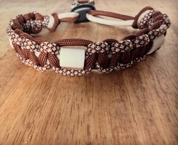 Natuurlijke Honden Anti-Tekenband Walnut Bloom 2 Natuurlijke Honden Anti-Tekenband Walnut Bloom 2